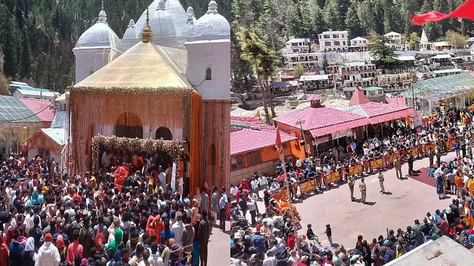 तीर्थयात्रियों की मदद के लिए हेल्पलाइन नंबर जारी, यमुनोत्री- गंगोत्री में दूर होगी समस्या