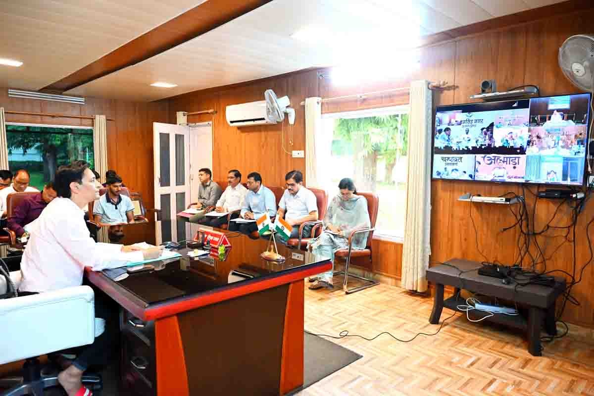 कमिश्नर रावत ने कुमाऊं जिलों में बारिश से हुए नुकसान की जांच की