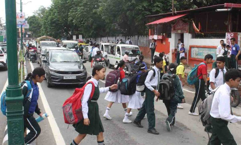 स्कूलों के समय में बदलाव के बाद दून ट्रैफिक में 60 फीसदी की कमी आएगी