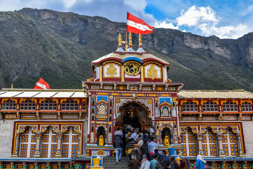 दशहरे पर बदरीनाथ और यमुनोत्री धाम के कपाट बंद होने की तिथि घोषित