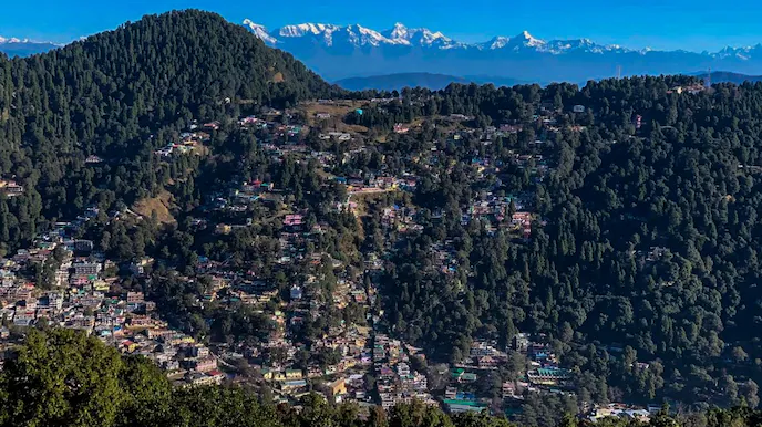 नैनीताल का लोकप्रिय गंतव्य स्थल डोरोथी सीट भूस्खलन के कारण ढह गया