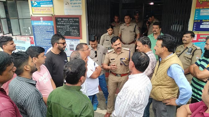 स्कूल के लिए निकली छात्रा को किया अगवा, बदहवास हालत में पीड़िता