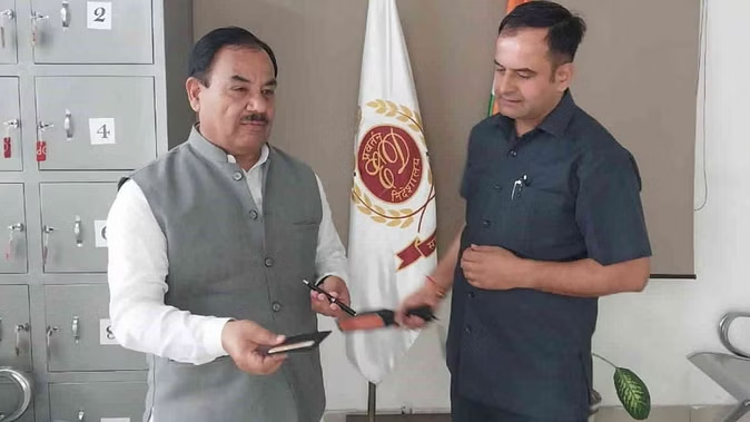 ईडी ऑफिस पहुंचे हरक सिंह रावत, पाखरो रेंज घोटाले मामले में पूछताछ