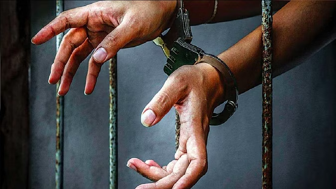 80 लाख की धोखाधड़ी करने का इनामी आरोपी गिरफ्तार