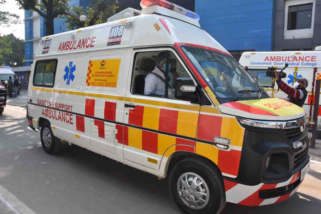 दीपावली पर 108 एंबुलेंस सेवा का बेड़ा हाई अलर्ट पर है