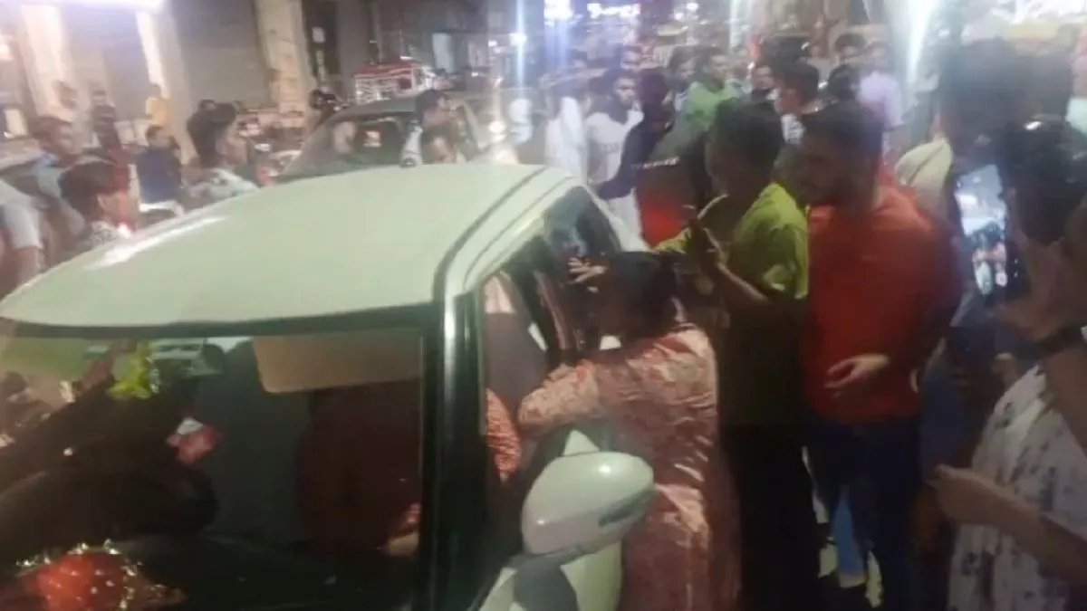 पुलिस को 100 दिन तक दौड़ाती रही महिला तस्कर, लोगों ने पकड़कर पीटा