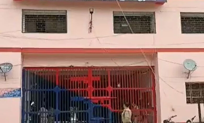 हरिद्वार जेल से भागे दो कैदियों की तलाश जारी है