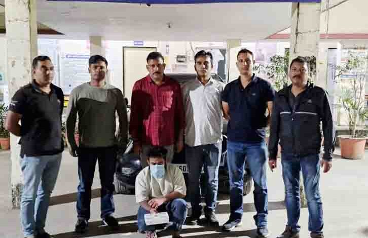 दून में नकली नोट और नौकरी घोटाला करने वाला रेस्टोरेंट मालिक पकड़ा गया