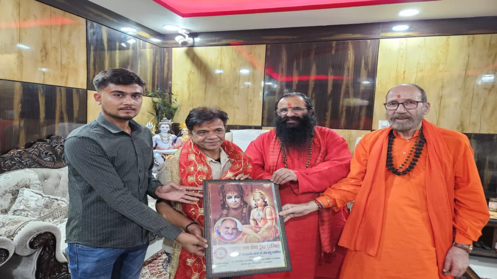 हरिद्वार पहुंचे राजपाल ,अखाड़ा परिषद के अध्यक्ष ने कहा- ‘संतो का दुलारा’