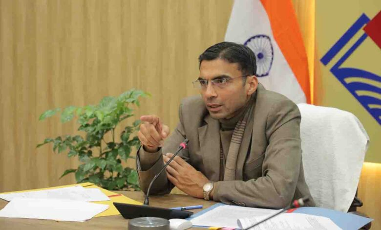 दून के डीएम ने अवैध खनन के मामलों में तत्काल एफआईआर के आदेश दिए