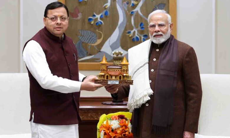 धामी ने पीएम से की मुलाकात, एनजी के लिए दिया निमंत्रण