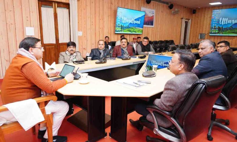 पौडी जिला अस्पताल के खिलाफ शिकायतों पर सीएम ने डीएम से मांगी रिपोर्ट