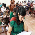 डॉक्टरों का कहना है कि बोर्ड परीक्षा के दौरान जंक फूड से बचें