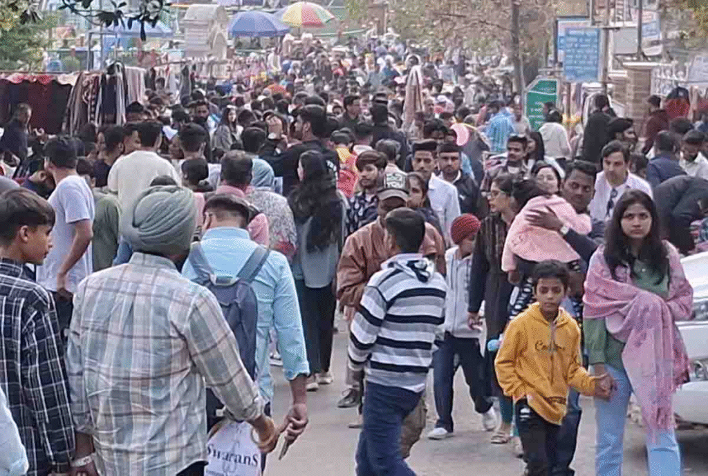 नैनीताल में पर्यटकों की आमद और यातायात प्रबंधन के लिए अधिकारी तैनात