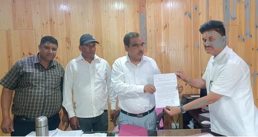 आंवलाघाट में स्वीकृति के एक साल बाद भी नहीं बना पुल