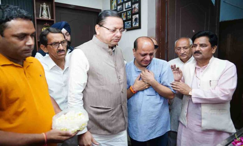 धामी और भाजपा नेताओं ने उमा चौहान के निधन पर उन्हें श्रद्धांजलि दी