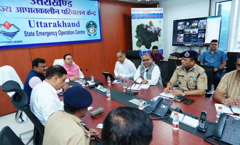 धामी ने अधिकारियों को अगले दो महीनों तक चौबीसों घंटे सतर्क रहने को कहा