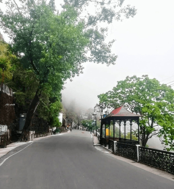 “पर्यटन पर संकट: मसूरी माल रोड और दून स्थल सुनसान”