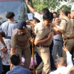 सीएम आवास कूच करते यमुनोत्री विधायक संजय डोभाल गिरफ्तार