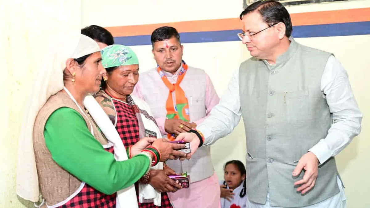 सीएम धामी ने 115 करोड़ की योजनाओं का लोकार्पण किया, स्वदेशी पर जोर