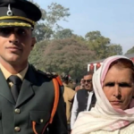 संघर्ष की मिसाल: खेतों में काम करने वाला बेटा अब सेना में अफसर