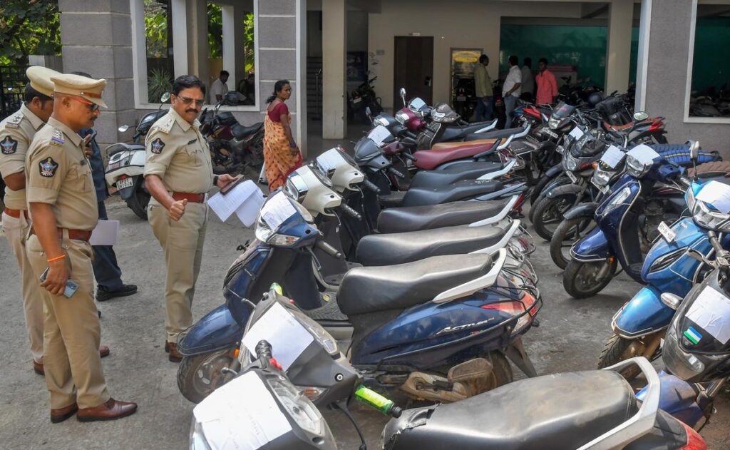 पिथौरागढ़ में अवैध शराब बरामद