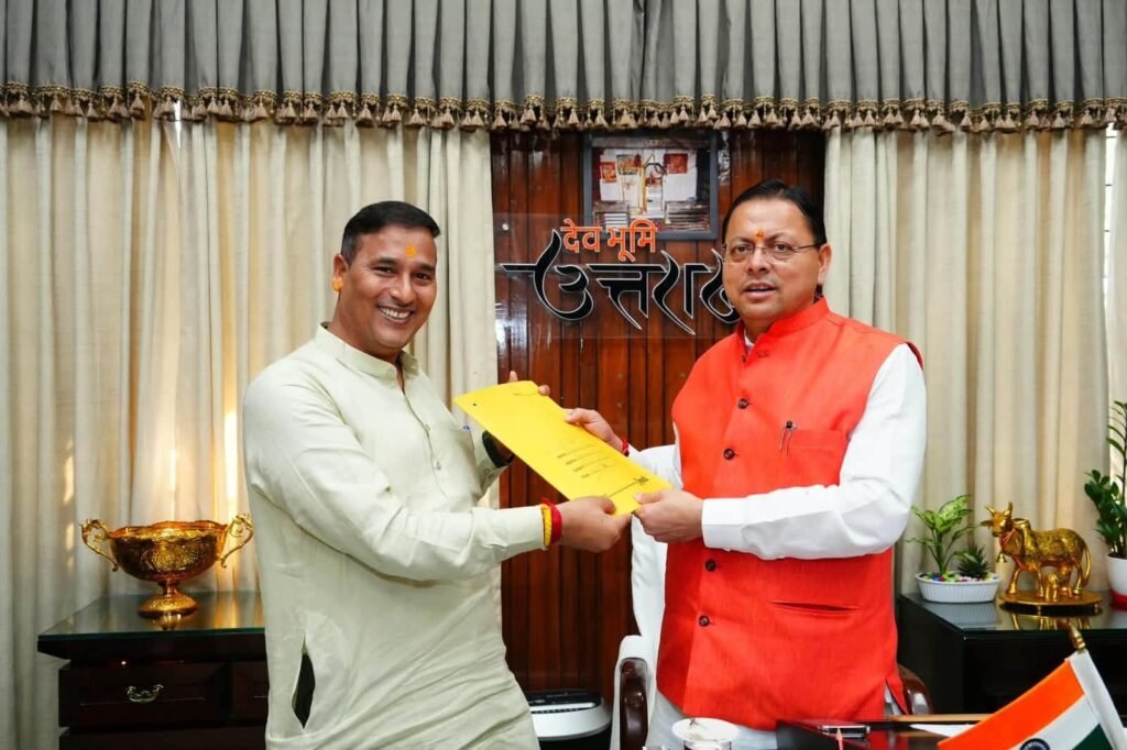 द्वाराहाट विधानसभा: भाजपा नेता अनिल शाही को मिल रहा व्यापक जनसमर्थन, मजबूत होती स्थिति से कार्यकर्ताओं में भारी उत्साहअल्मोड़ा/द्वाराहाट |